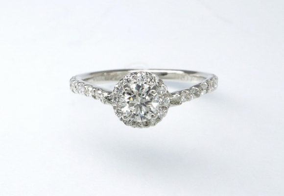 エンゲージリングから取り巻きデザインへのリフォーム